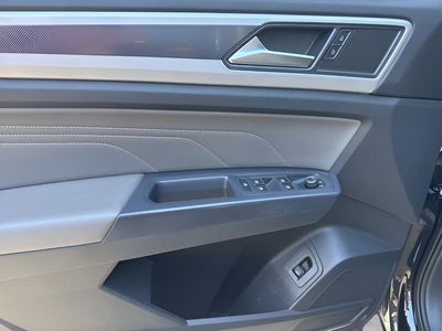 2021 Volkswagen Atlas 3.6L V6 SE w/Technology R-Line