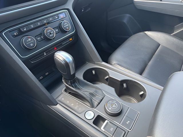 2021 Volkswagen Atlas 3.6L V6 SE w/Technology R-Line