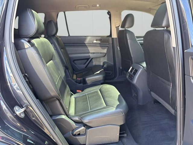 2021 Volkswagen Atlas 3.6L V6 SE w/Technology R-Line