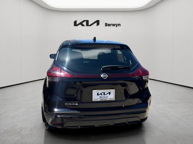 2023 Nissan Kicks S