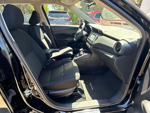 2023 Nissan Kicks S