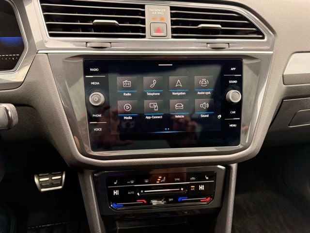 2023 Volkswagen Tiguan 2.0T SE R-Line Black