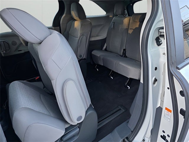 2024 Toyota Sienna LE 8 Passenger