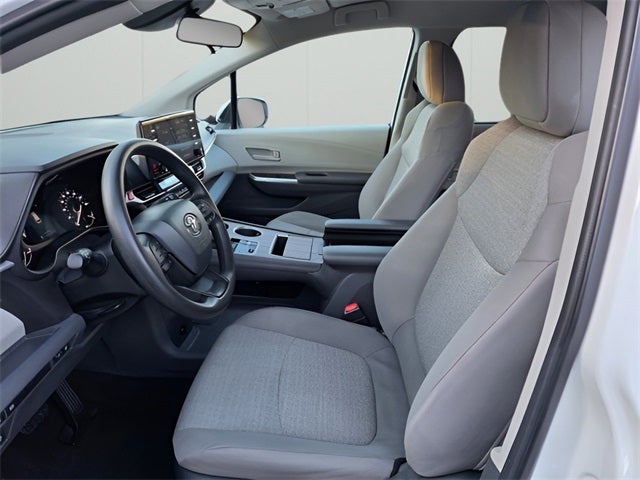 2024 Toyota Sienna LE 8 Passenger