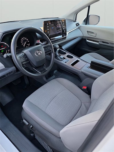 2024 Toyota Sienna LE 8 Passenger