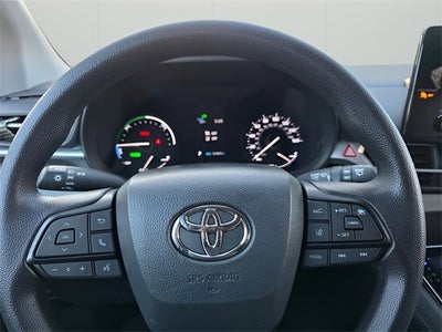 2024 Toyota Sienna LE 8 Passenger
