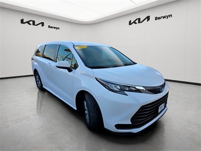 2024 Toyota Sienna LE 8 Passenger
