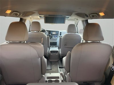 2016 Toyota Sienna XLE 8 Passenger