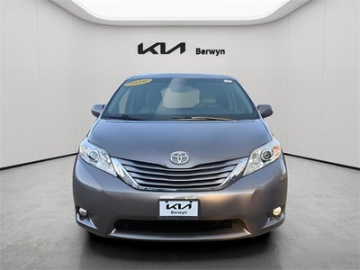 2016 Toyota Sienna XLE 8 Passenger