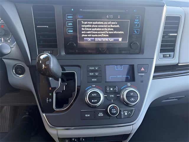 2016 Toyota Sienna XLE 8 Passenger