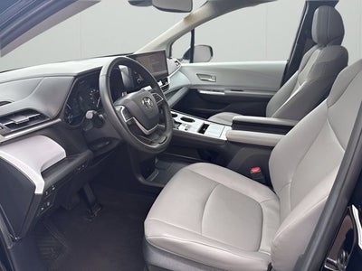 2025 Toyota Sienna XLE 7 Passenger
