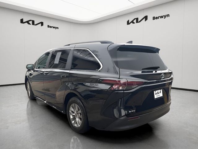 2025 Toyota Sienna XLE 7 Passenger