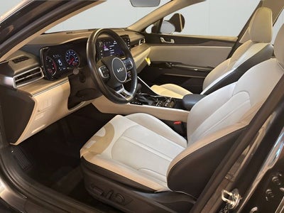2022 Kia K5 EX