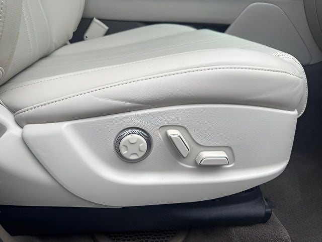 2023 Genesis GV80 2.5T