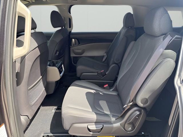 2025 Kia Carnival LX