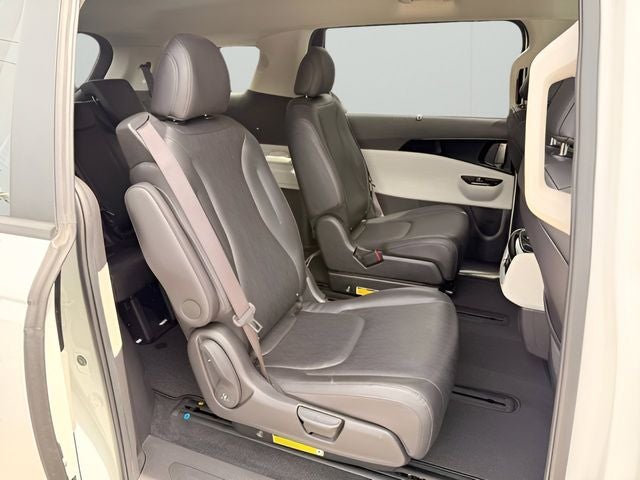 2023 Kia Carnival EX