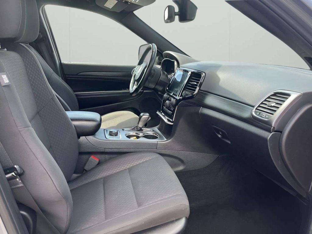 2020 Jeep Grand Cherokee Laredo