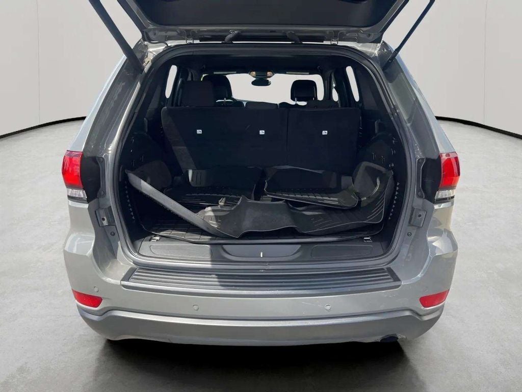 2020 Jeep Grand Cherokee Laredo