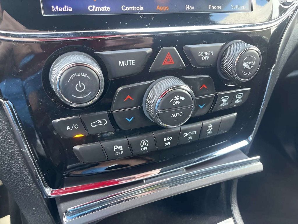 2020 Jeep Grand Cherokee Laredo