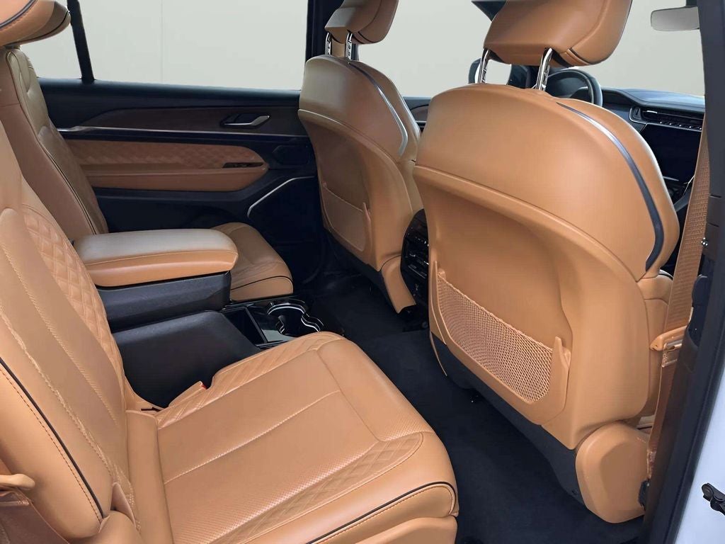 2023 Jeep Grand Cherokee L Summit