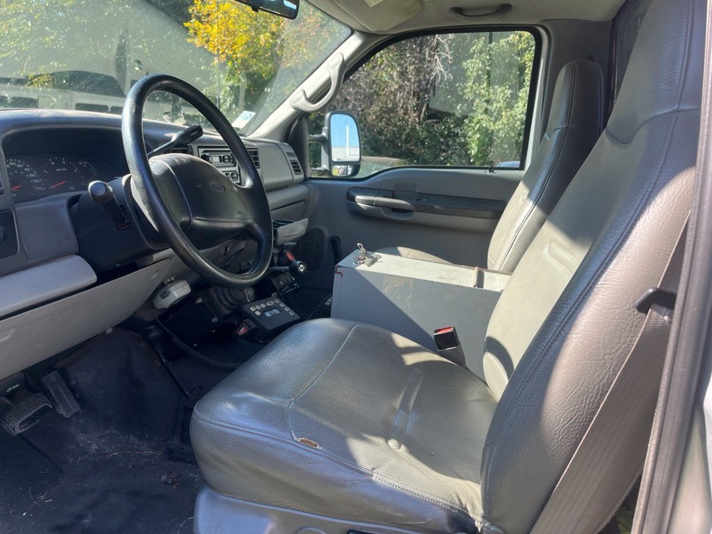 2002 Ford F-450SD DRW