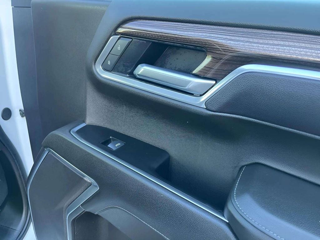 2025 Chevrolet Silverado 1500 LT LT1