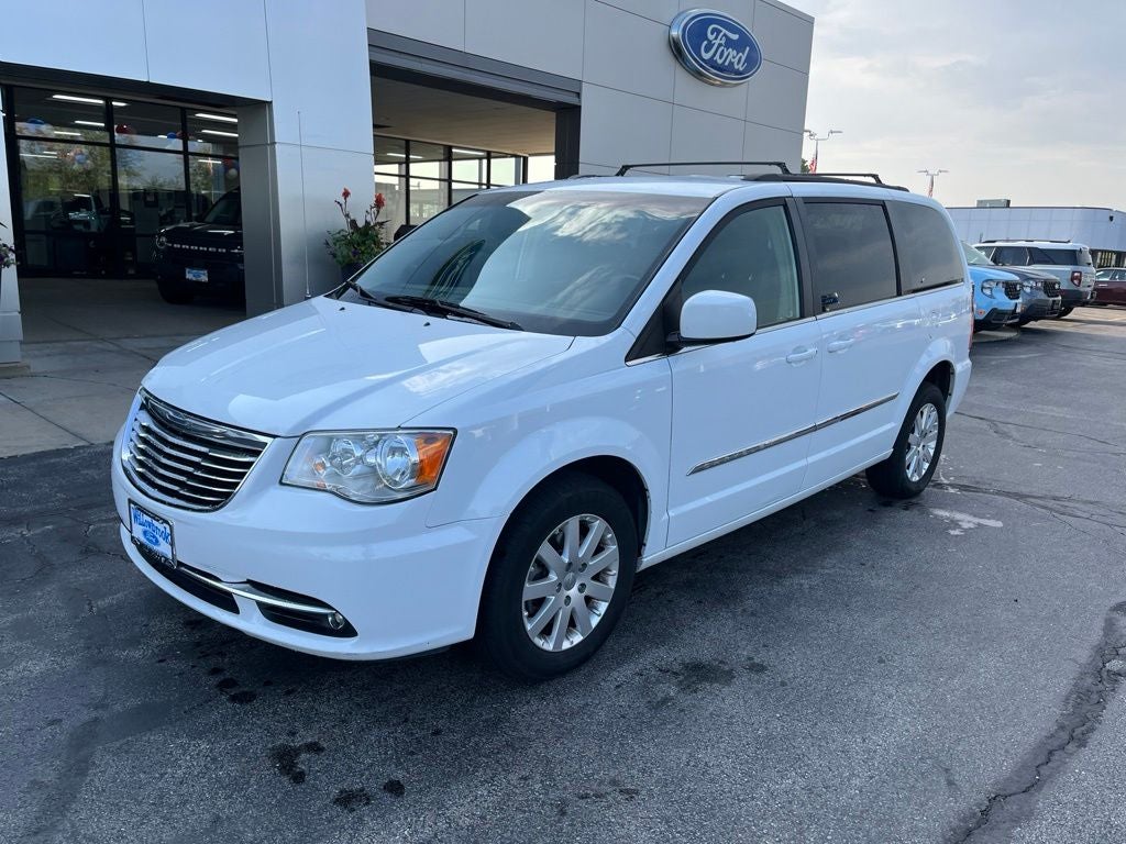 2016 Chrysler Town & Country Touring