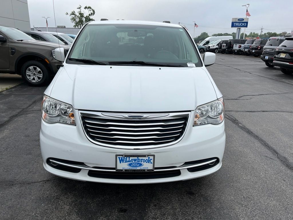2016 Chrysler Town & Country Touring
