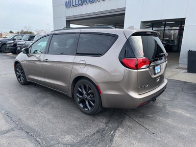 2018 Chrysler Pacifica Touring L Plus