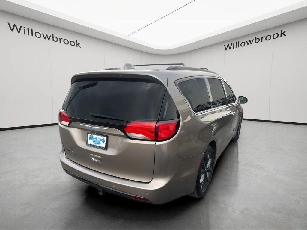 2018 Chrysler Pacifica Touring L Plus