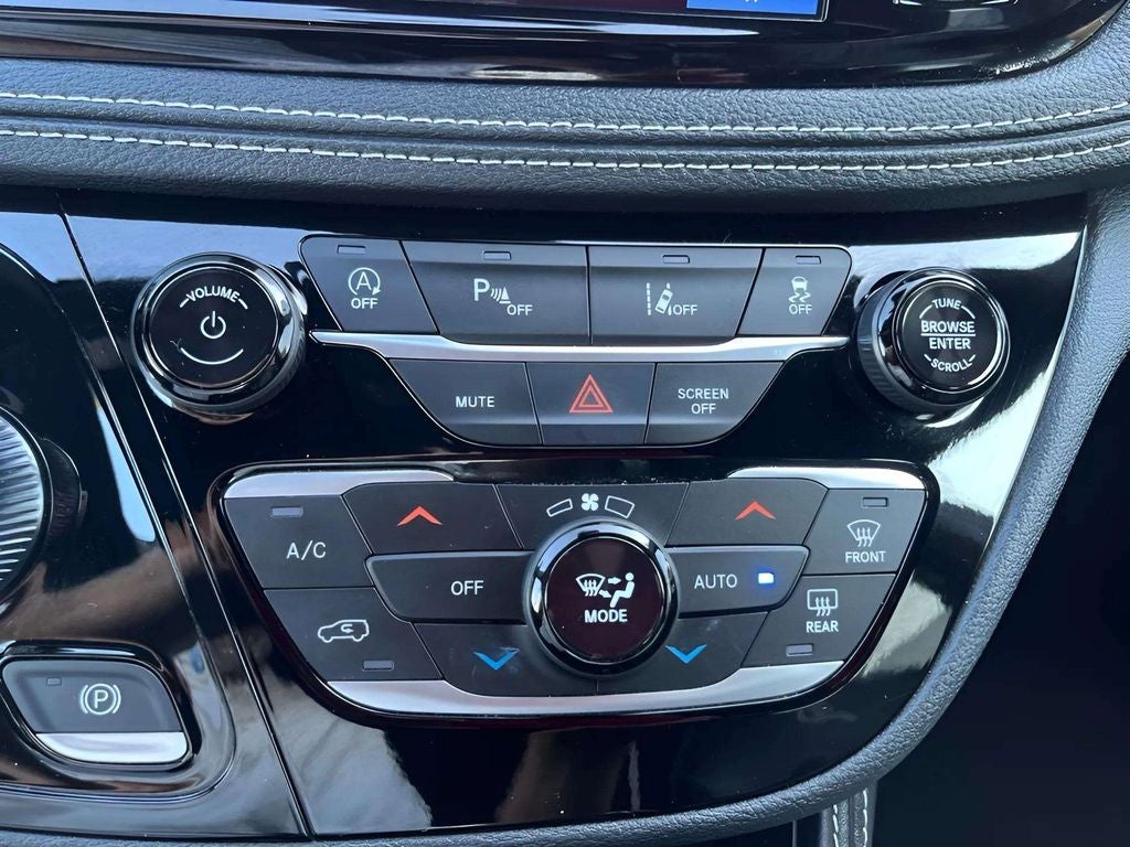 2025 Chrysler Pacifica Limited