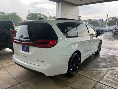 2025 Chrysler Pacifica Limited