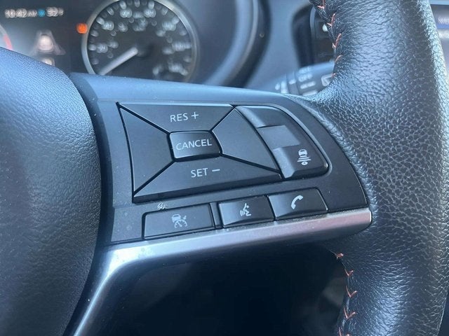 2022 Nissan Kicks SR