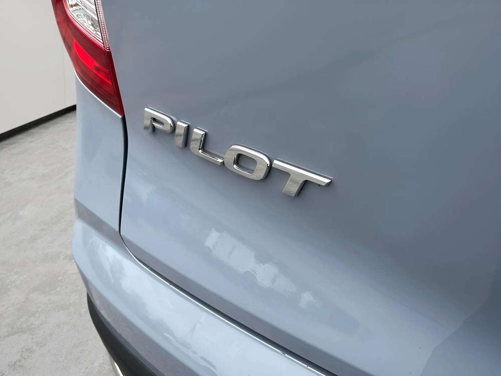 2022 Honda Pilot Touring 8 Passenger
