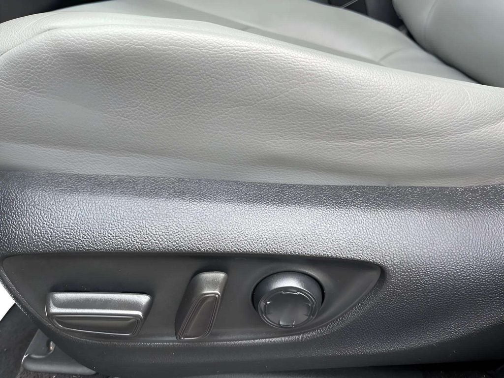 2022 Toyota Sienna XLE 7 Passenger