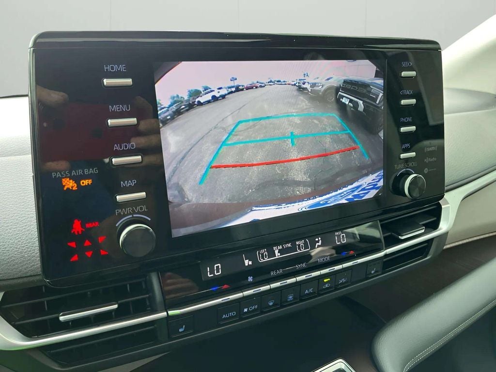 2021 Toyota Sienna XLE 8 Passenger