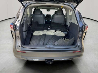 2023 Toyota Sienna XLE 8 Passenger