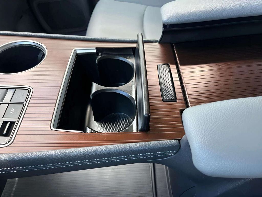 2023 Toyota Sienna XLE 8 Passenger