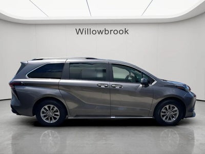 2023 Toyota Sienna XLE 8 Passenger