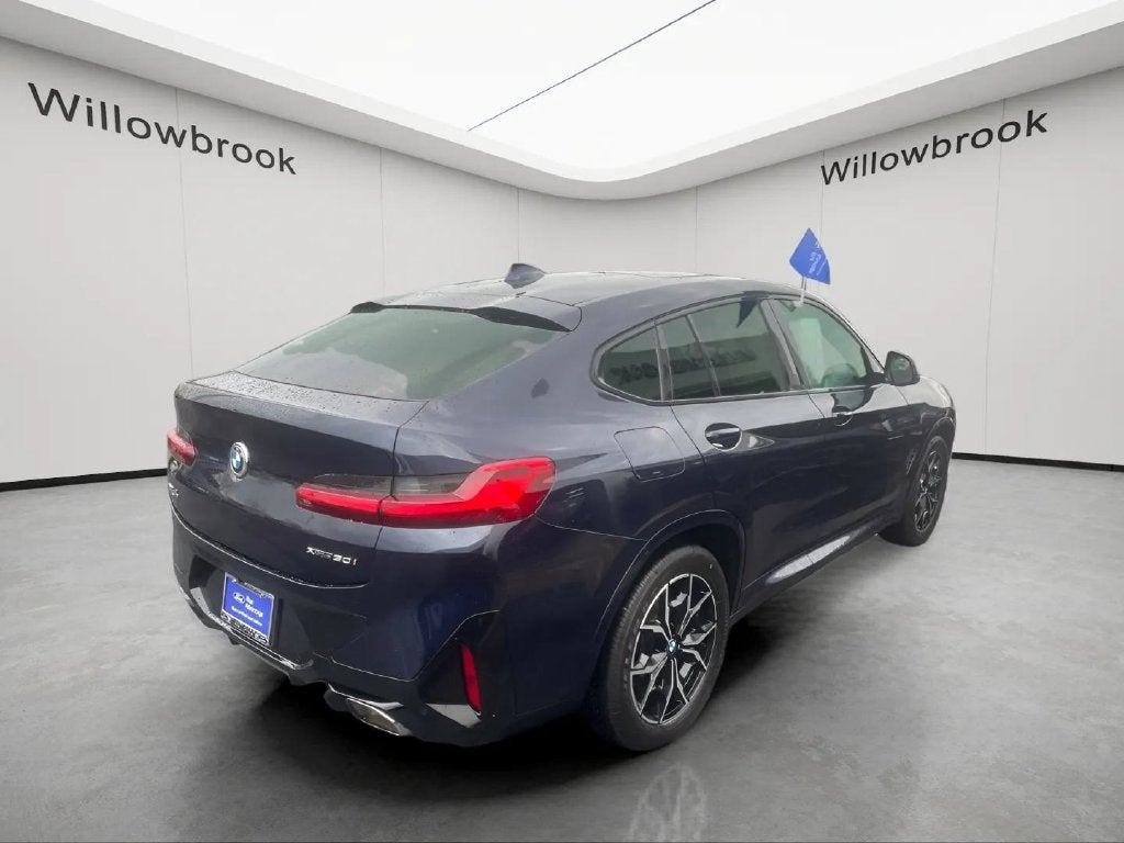 2023 BMW X4 xDrive30i