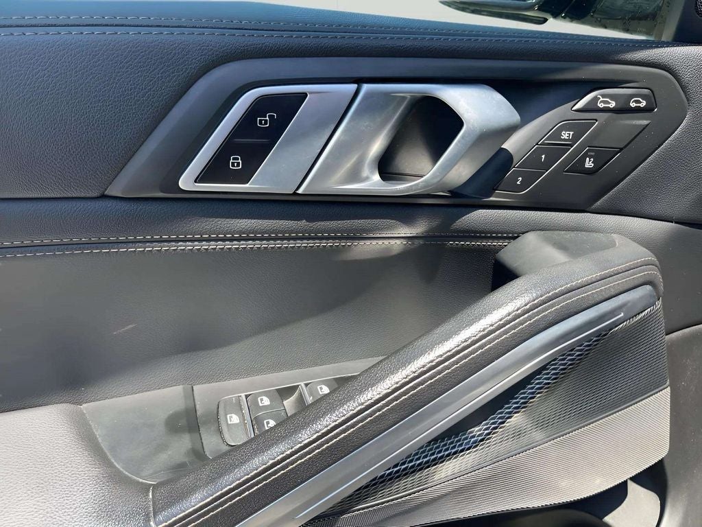 2020 BMW X6 M50i