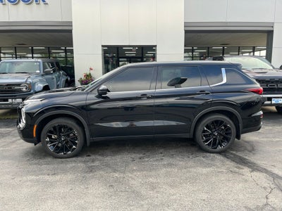 2022 Mitsubishi Outlander Black Edition