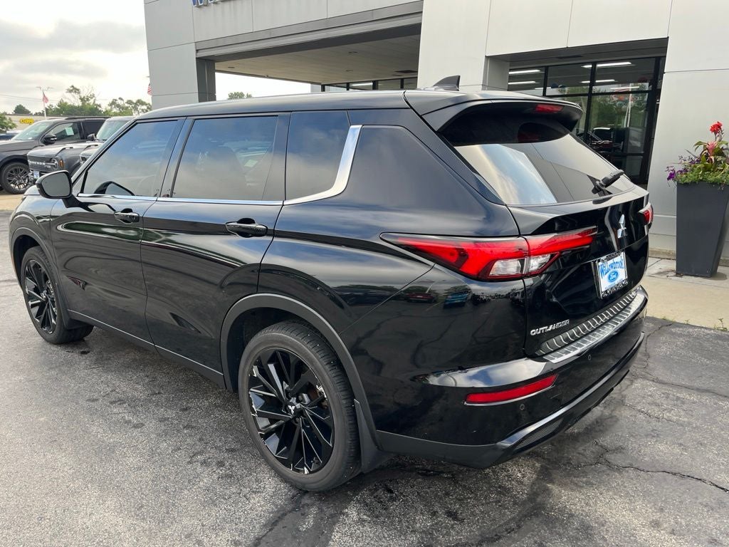 2022 Mitsubishi Outlander Black Edition