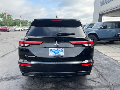 2022 Mitsubishi Outlander Black Edition