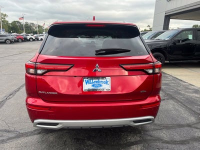 2023 Mitsubishi Outlander Base