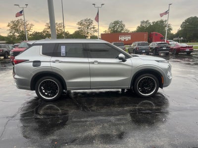 2022 Mitsubishi Outlander SEL