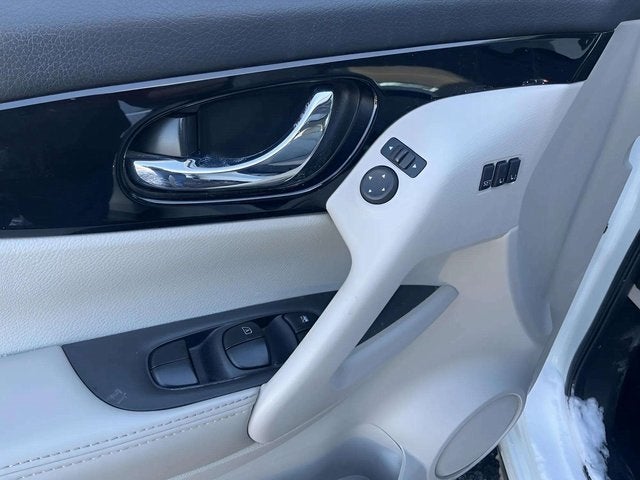 2022 Nissan Rogue Sport SL