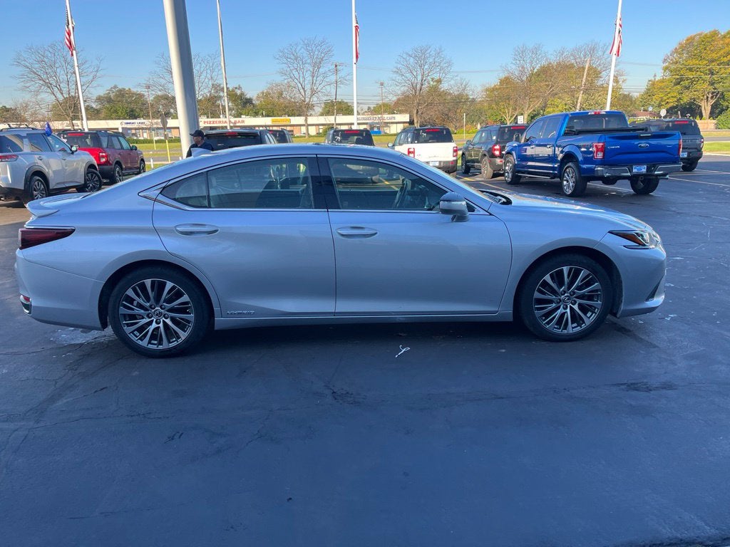 2019 Lexus ES 300h