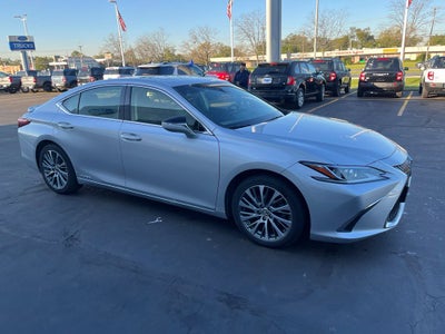 2019 Lexus ES 300h