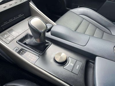 2016 Lexus IS 300